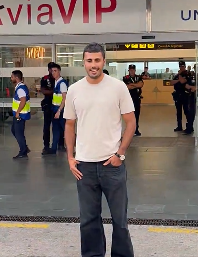 ¡RODRI YA ESTÁ EN BARCELONA! VA POR LA CHAMPIONS CON EL BARÇA